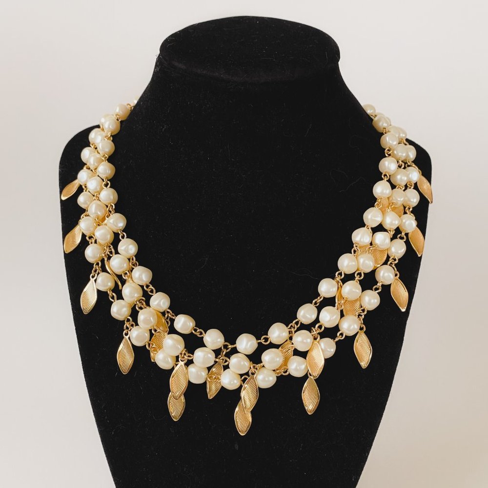 Avon Vintage Faux Pearl Gold Leaf Dangle Elegant Layered Statement Necklace